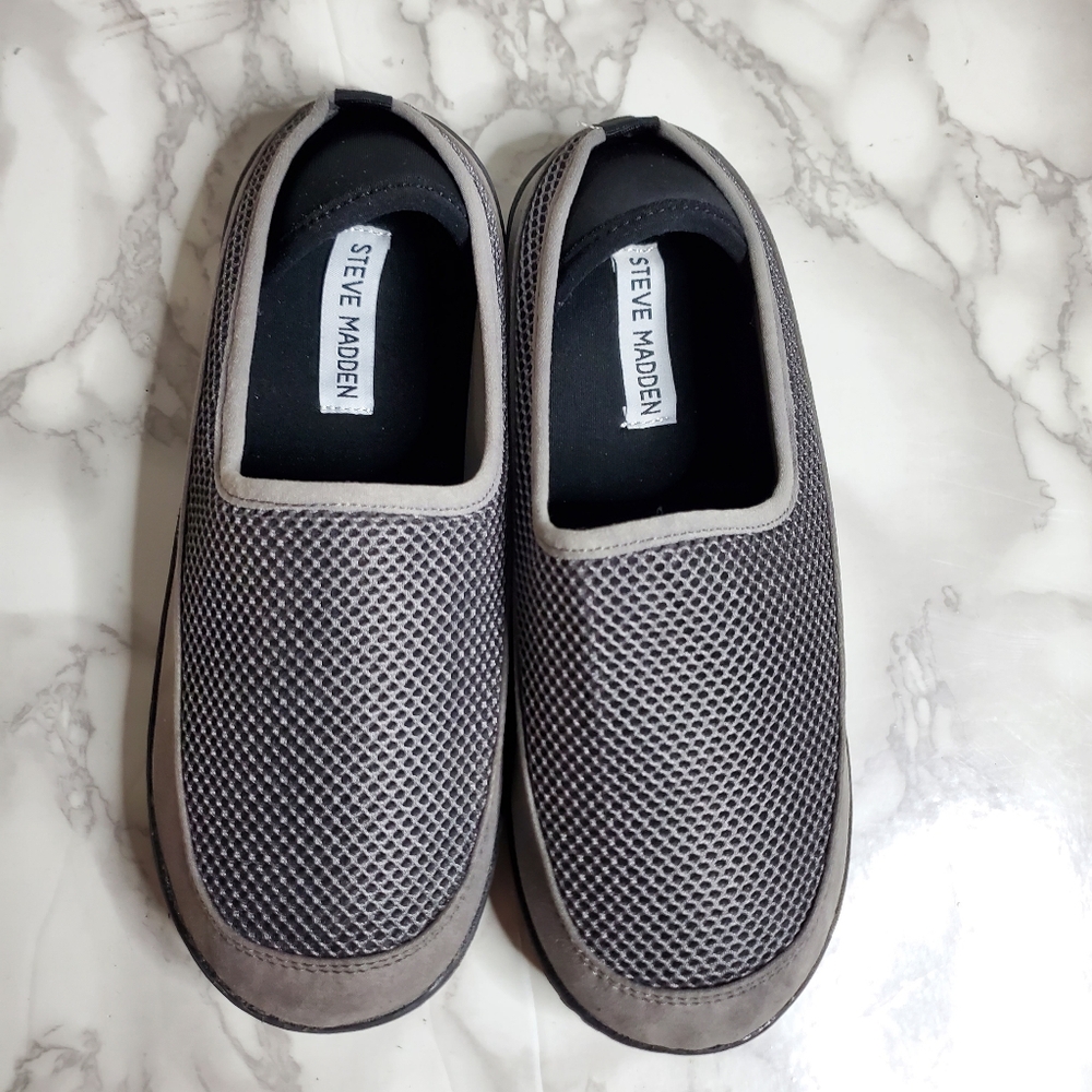 Steve Madden Kids Gray Slip-On Shoes - Picture 3 of 7
